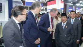 CEO KNDS, Nicolas Chamussy saat bertemu Presiden Prabowo Subianto saat saat mengunjungi paviliun KNDS France pada acara Indo Defence 2025 di Jiexpo Kemayoran Jakarta Pusat, Rabu 11 Juni 2025. Foto Istimewa