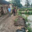 Aparatur Kecamatan Bojongsari, mendatangi lokasi pemabakaran sampah di wilayah Duren Mekar, Bojongsari, Depok. (Istimewa)