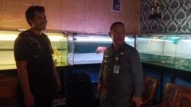 Camat Bojongsari, Rijal Farhan mengunjungi Rumah Boby arowana 99, budidaya arwana super red berkualitas di Duren Mekar Bojongsari Depok. (RCH)
