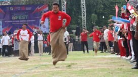 Salah satu peserta perwakilan Kecamatan Bojongsari saat mengikuti perlombaan di Balai Kota Depok.