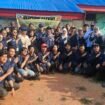 Caption : Menteri Transmigrasi, Muhammad Iftitah Sulaiman Suryanagara saat menemui mahasiswa yang tergabung pada Tim Ekspedisi Patriot di Desa Salor Indah, Merauke, Papua Selatan. (Dicky)