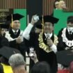 Tangkapan layar Rektor UI Prof Heri Hermansyah saat memberikan arahan penggalangan dana abadi saat pelaksanaan wisuda UI. (Istimewa)