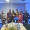 Potong Tumpeng warnai kemeriahan HUT BRI ke-130 di BRI KC Pancoran. Foto : Istimewa