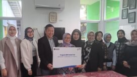 BRI Warung Buncit saat memberikan secara simbolis TJSL untuk merenovasi RK Adhyaksa XXI Jakarta. Foto : Istimewa