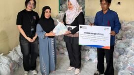 BRI BO Tambun saat salurkan TJSL berupa 5.000 paket sembako ke warga Kabupaten Bekasi. Foto : Istimewa