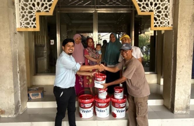 
					BRI Bekasi Siliwangi Salurkan Bantuan Dana Bapekis ke Musala Al Mutaqin di Jalan Kampung Pondok Benda Gardu, Jatiasih, Bekasi. Foto : Istimewa