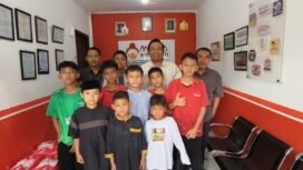 BRI BO Gatot Subroto saat menyalurkan Jumat Berkah ke Panti Asuhan Yatim  dan Dhuafa Mizan Amanah Pejompongan. Foto : Istimewa