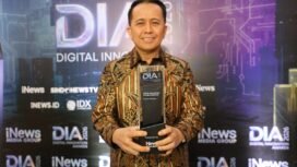 Dirjen Bina Keuda Kemendagri, Agus Fatoni menerima penghargaan Digital Innovation Awards 2026 kategori Digital Innovation in Public Services yang diselenggarakan oleh iNews Media Group di kantor iNews Tower Kebon Sirih Jakarta Pusat, Jumat, 22 Mei 2026. Foto : Istimewa