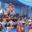 Atraksi Ogoh Ogoh turut memeriahkan Lebaran Depok, di Alun-Alun Kota Depok.