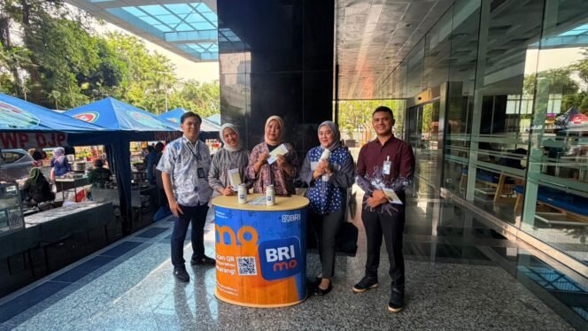 
					Stand BRI BO Gatot Subroto saat Friday Market di Direktorat Jenderal Pajak (DJP). Foto : Istimewa